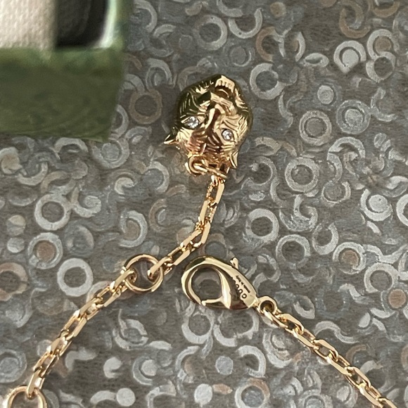 Gucci feline head bracelet with crystal - Picture 6 of 9